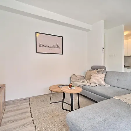 A2- Luxury W Big Balcony 4 Min Walk To Split