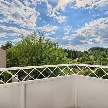 A2- Luxury W Big Balcony 4 Min Walk To *