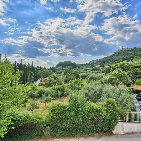 Apartment A2- Luxury W Big Balcony 4 Min Walk To *