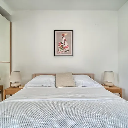 A2- Luxury W Big Balcony 4 Min Walk To Apartment