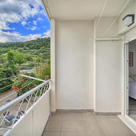 A2- Luxury W Big Balcony 4 Min Walk To Apartment *
